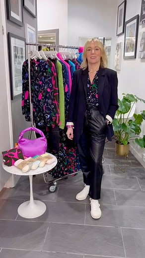 style fix: inject some colour into your wardrobe with new @mercydelta New season Mercy Delta has landed alongside the fabulous new addition of the faux leather range from We Are Commando! See how I’m styling these pieces for easy, elevated style. #campaignshopindependent #femalefoundedbusiness #shoplocal #shopstalbans #theindieedit #igtv #igtvstyle #igtvstyling #igtvfashion #stalbans #shopsmall #fashion #fashionstyling #britishbrands #british #cashmere #silk #luxury #wearecommando #fauxleather |