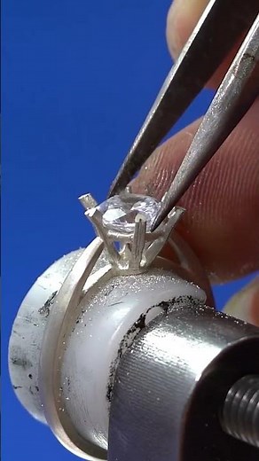 From Goldsmith to Master Jeweler: The Art of Stone Setting in Diamond Rings