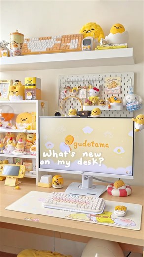 Cake Keyboard? 🍰 ‪@YUNZIIKEYBOARD‬ #desksetup #cute