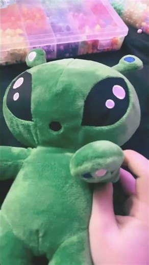 Eeeee he’s a little bit knockoff but that’s okayy #ikeaalien #alien #alternative #TICKLEFART