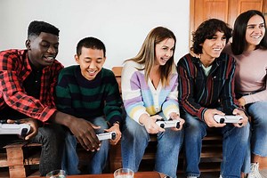 Gaming and Students: Benefits & Risks