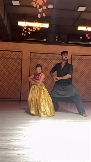 Smaya Kulkarni✨🧿 on Instagram: "Kaantha 🌴🥥🐘✨ A vibe. A feeling. A celebration Totally in love with this choreography sir @alexander_noel_janam Beautiful song @masalacoffeeband 🏠🐾 @dance.inn.bangalore #kaantha #smaya #malayalam"
