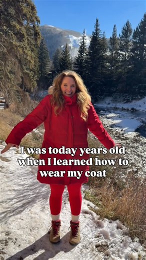 103K views · 113 reactions | Truly, learn something new every single day. So apparently THIS is what the fur is for, keeps you warm! Follow @heleneinbetween for more tips 藍 Comment “coat” for the link to my jacket! ❤️ | Helene In Between | Facebook