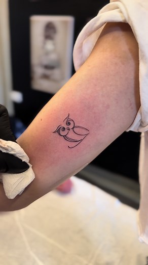 Mini Tattoos: Small Tattoo Ideas for a Minimalist Look