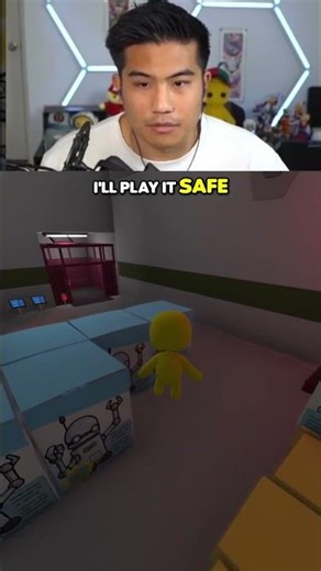 Sneaking past EVIL ROBOTS in Wobbly Life