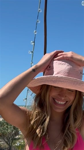 Coming soon 🥹💖!! ¿Cómo te imaginas que será nuestra nueva campaña? 🐚🪸 Ya queremos mostrarles todo!! #staytuned #azulturquesasw #spring2024 | Azul Turquesa Swimwear