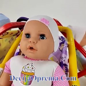 🎀👶 HIT LUTKA ĆELAVA BEBA KOLICA ZA LUTKU!!! 👶🎀 🎀Velika lutka, baš kao prava velika beba🔝✔ 👧👶Igračka koju mališani obožavaju👶👧 ➡️Izuzetno kvalitetna izrada.✔ ➡️Dužina: 65 cm✔ ➡️Materijal: Kvalitetna mirišljava guma,tekstil✔ ➡️Lutka napravljena po svim standardima EN-71,100% bezbedna za korišćenje✔ 🎀CENA LUTKE: 2700rsd🎀 🎀CENA KOLICA: 1000rsd🎀 🎀CENA LUTKE KOLICA: 3500rsd🔝🔝🔝 ➡️DOSTAVA NA KUĆNU ADRESU 📲🛍️✔️ ------------------------------------ Idealno za vaše mališane!!! ✔️ Pozovi