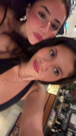 ‏הבנותהכ בדרך לפארטיייייייי#רונצי #מיכי