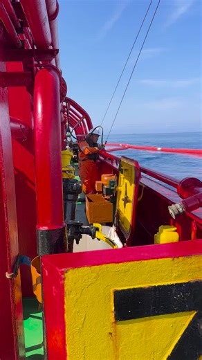 #oilspilldrill #sopep #marpol #lifeatsea #maritimesafety #environmentalprotection #deckcadet #teamwork #leadershipatsea #sustainabilityatsea | Andrea Bertone