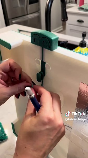 Its a @BAMBULAB USA pinball 😃 - model is up for grabs at Maker World designed by @xburgos. #bambu #makerlab #bambulabs #3dprinting #a1 #customgifts #freemodel #pinball #pinballmachine #arcade