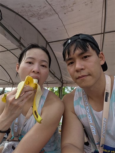 SquatCouple on Reels