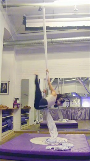 Dynamic Rope Dancing and Aerial Acrobatics