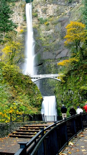 Time-lapse of one of the tallest waterfalls in the US! It's over 600 feet high! Details in comments #ScenicViews #adventuretravel #hikingadventures #naturelovers | The Nature Seeker