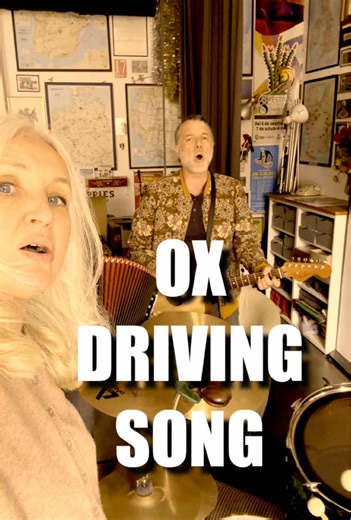 🐮 Wir freuen uns auf alles was kommt! ☀️ 25. Juli 2025 - Senftenberg, Amphitheater 10. Aug. 2025 - Würzburg, Hafensommer 3. Okt. 2025 - Saarbrücken, Bürgerfest 💕 #17hippies #livemusic #newalbum #ontour #clownsandangels 🤩