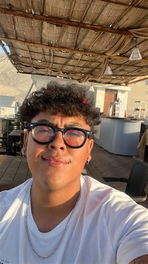 VOLCANO GRILL FACTORY on Instagram: "“¡La Terraza Camaná ya está abierta! 🎉 ¡Bienvenidos a la nueva terraza del Hotel Coral! 🌟 - Ingreso sencillo: pasa por recepción y recibe tu pulsera de invitación - Horario: 11 am - 10 pm (fines de semana: horario extendido) - Disfruta de: - Tragos y cigarros con los chicos de Fan Licorería y Bar - Hamburguesas y parrilladas de Volcano Grill Factory - Mesa de juegos para divertirte con amigos - 🍺¡Chela artesanal de Amauta! Dispensador activo 😎 ¡Estamos ab