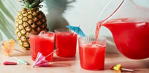 This Copycat Hawaiian Punch Has All The Juice