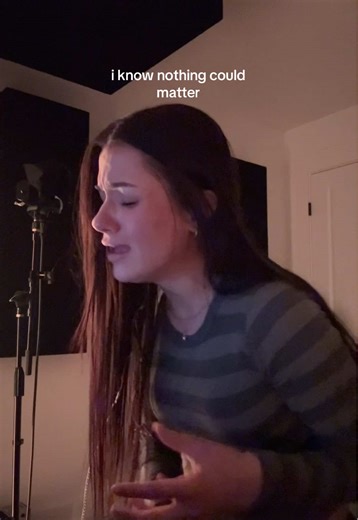 Singing 'Die on This Hill' by Sienna Spiro