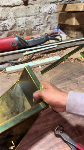 Create a Unique Key Stand: A DIY Woodworking Project