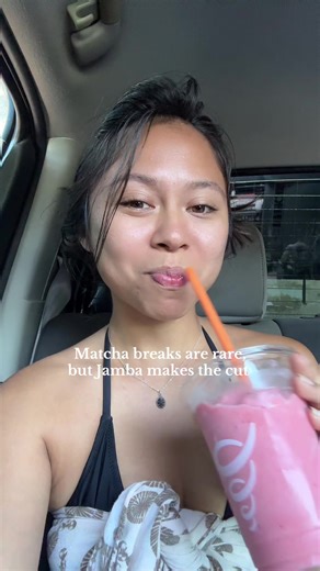 My go-to drink @jamba is fruity pebbles but I seen they came out with a liliko’i mango lychee one! I have to try that next time 🥤 #jambajuice #smoothierecipe #hawaii #drinkwithme