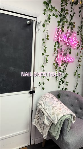 Welcome to my nail shed 🫶✨ where the magic happens 💅 Come tour my little nail space with me! #nailshed #nailtechlife #nailtok #nailstudio #nailsoftiktok