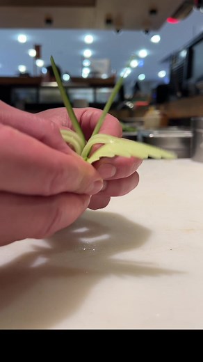 🥒How to make a simple butterfly from a cucumber.🦋#creative #day ##butterfly