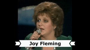 Heute ist der 1. Todestag der deutschen Jazz-, Blues- und Schlagersängerin † Joy Fleming (bürgerlich Erna Liebenow). Sie ist eine Ikone des deutschen Jazz, Blues und Soul. Mit ihrer Teilnahme am Eurovision Song Contest wagte sie 1975 einen ersten Ausflug in die Schlagerwelt. Der Titel "Ein Lied kann eine Brücke sein" erreichte zwar nur den 17. Platz, wurde jedoch in der Folge von den Schlagerfans zu einem der besten Lieder dieses Wettbewerbs überhaupt gewählt. Sängerinnen mit solch einem außerge