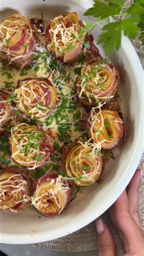 Bacon Potato Roses 🥓🥔🌹 | The Most Beautiful Food You'll Ever Make! 😱 #shorts