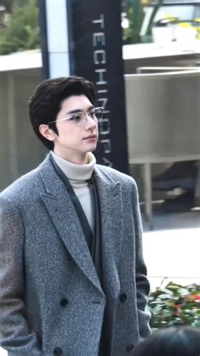 Lin Yi Indonesian Fanbase 🇮🇩 on Instagram: "Reuters #AChan Cakepnya #ZhangJingchan 🥰 #LinYi #Iam_LinYi #林一 #WeLoveLinYi"