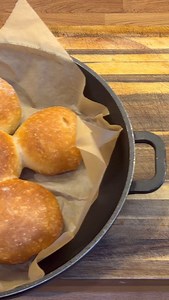 No Knead Crusty Rolls 😍 Watch the full video here ⬇️⬇️⬇️ https://youtu.be/uTEMiIfNojQ?si=jb8-sLlVqX6smr-W #howto #foodie #easyrecipes #baking #bread #food #cook #roll | Lets Eat