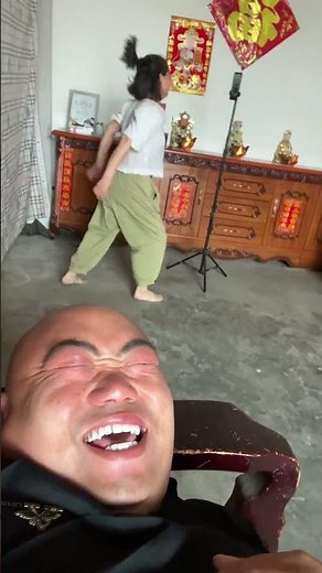 Stop laughing so loudly; if my wife hears it, she’ll hit me again! #funny #laugher #comedy