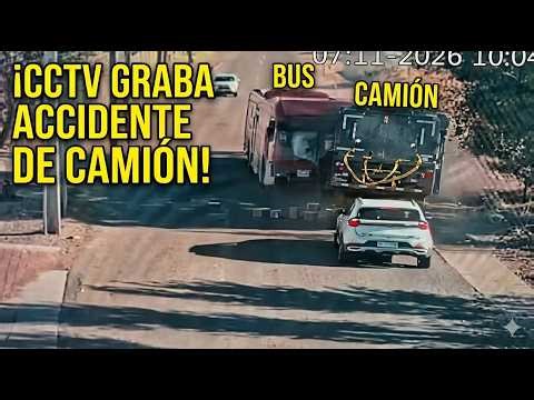 😨 RED bus changes lanes and causes violent crash in Pudahuel | There are fatalities and injuries
