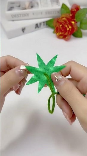 Crafting Magic: Beautiful Handmade Keychains from Simple Paper!