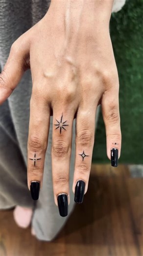 Omkar Bhosale 💜 on Instagram: "Finger tattoos Finger tattoo for women #trendingreels #pune #fingertattoo #instagood #love"