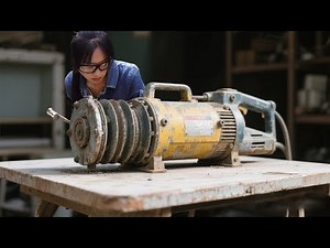 A talented woman repaired the concrete vibrator perfectly！