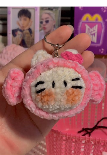 Làm Hello Kitty Handmade: Hướng dẫn và Ý Tưởng Crochet
