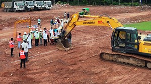 On the auspicious day of Dasara, the construction of the new Osmania Hospital at Goshamahal Stadium was officially launched. The ceremony was led by K. Govardhan Reddy, Director of MEIL, who performed the traditional rituals to mark the beginning of this historic project. The new hospital is set to transform public healthcare in Telangana with its expansive 26-acre campus, featuring 12 floors and 2,000 beds. It will include 29 major and 12 minor operation theatres, along with state-of-the-art ro