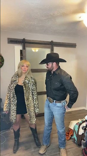 Rip Wheeler and Beth Dutton Yellowstone Costumes - #cowboystyle #yellowstone #halloweencostume