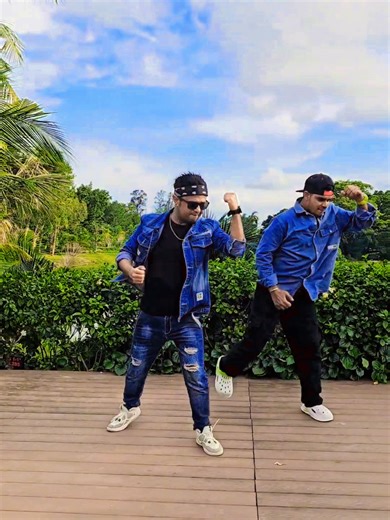 Explore the Best Dance Moves in Singapore