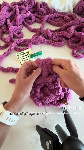 How to Make a Chunky Knit Pet Bed: Step-by-Step Guide