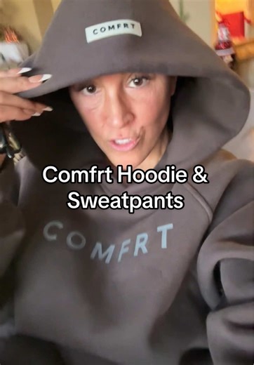 Hands down my family’s fave sweatsuits! #TikTokShopFashion #winterfinds #newyearnewaura #comfrt #fashionlookbook #tiktokshopcreatorpicks
