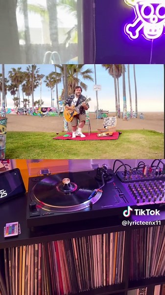 Humility on Vinyl - Gorillaz Now Spinning