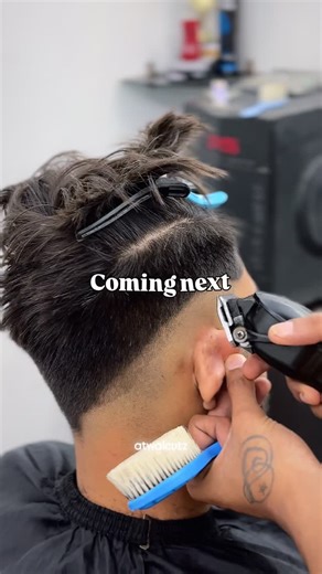 Simr Atwal | Barber Educator & Motivator on Instagram: "Fade is not magic, it’s method 💈 from zero to clean blend — step by step fade tutorial for barbers who want sharp, professional results. save this reel, practice daily, and level up your barber game. clean fade = clean mindset. — fade haircut tutorial, how to do fade haircut, barber fade technique, low fade step by step, taper fade tutorial, men’s fade haircut, professional barber tips, fade blending guide, beginner barber fade, clean fade
