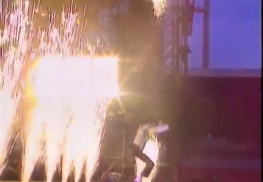 Imagine Twitter, I think u guys would be fuming !! U guys would’ve be saying ‘How dare Michael just stand there ! Wasting the people’s money’