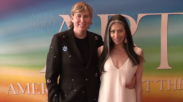 Stacy London attends the American Ballet Theater with partner Cat Yezbak