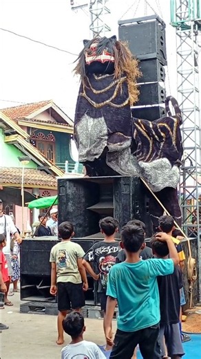 Singobarong naik Sound system