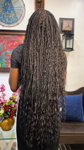 Boho beach braids using Yaki bundles and boho wave human hair from @ayya_hair 🔥🔥🔥 This human hair is 100% reusable, and can be styled as a wet look or a dry look( for fuller volume)📌 Do you want to learn how to braid? Or you are a braider struggling to perfect your skills? Then let us help you take your skill to the next level! The highlight of out training is when the students progresses from practicing on mannequins to live models! You can see the joy on their faces.💡 With this training y