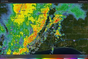 🌪️1130pm Radar Update - Line of strong to severe storms continues to slide east across the area with storms out ahead of the line. There are still several Severe and Tornado-warned storms right now. Have multiple ways to receive warnings overnight! Stay safe. | US National Weather Service Mobile Alabama