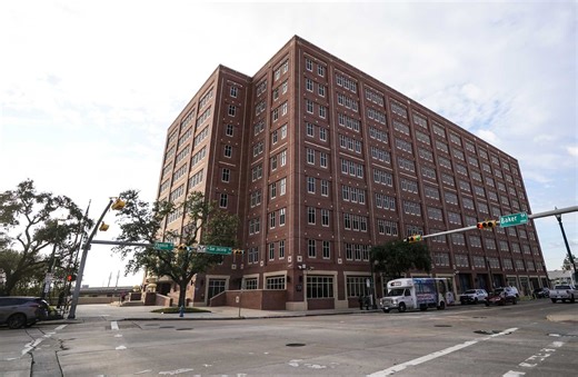 Ex-Harris County jail guard gets deferred sentence in female inmate assault case