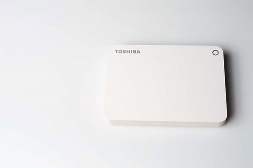 Toshiba External Hard Drive Flashing Blue Light (Causes, Fixes)