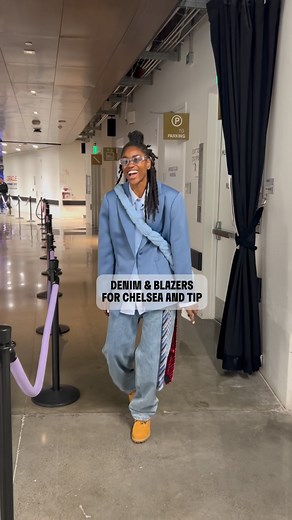 206 reactions · 18 comments | Chelsea Gray and Tiffany Hayes look for today: Different teams, but same vibe ‍ From teammates to opponents watch them work at 3pm/ET as the @lvaces take on the @valkyries | WNBA | Facebook
